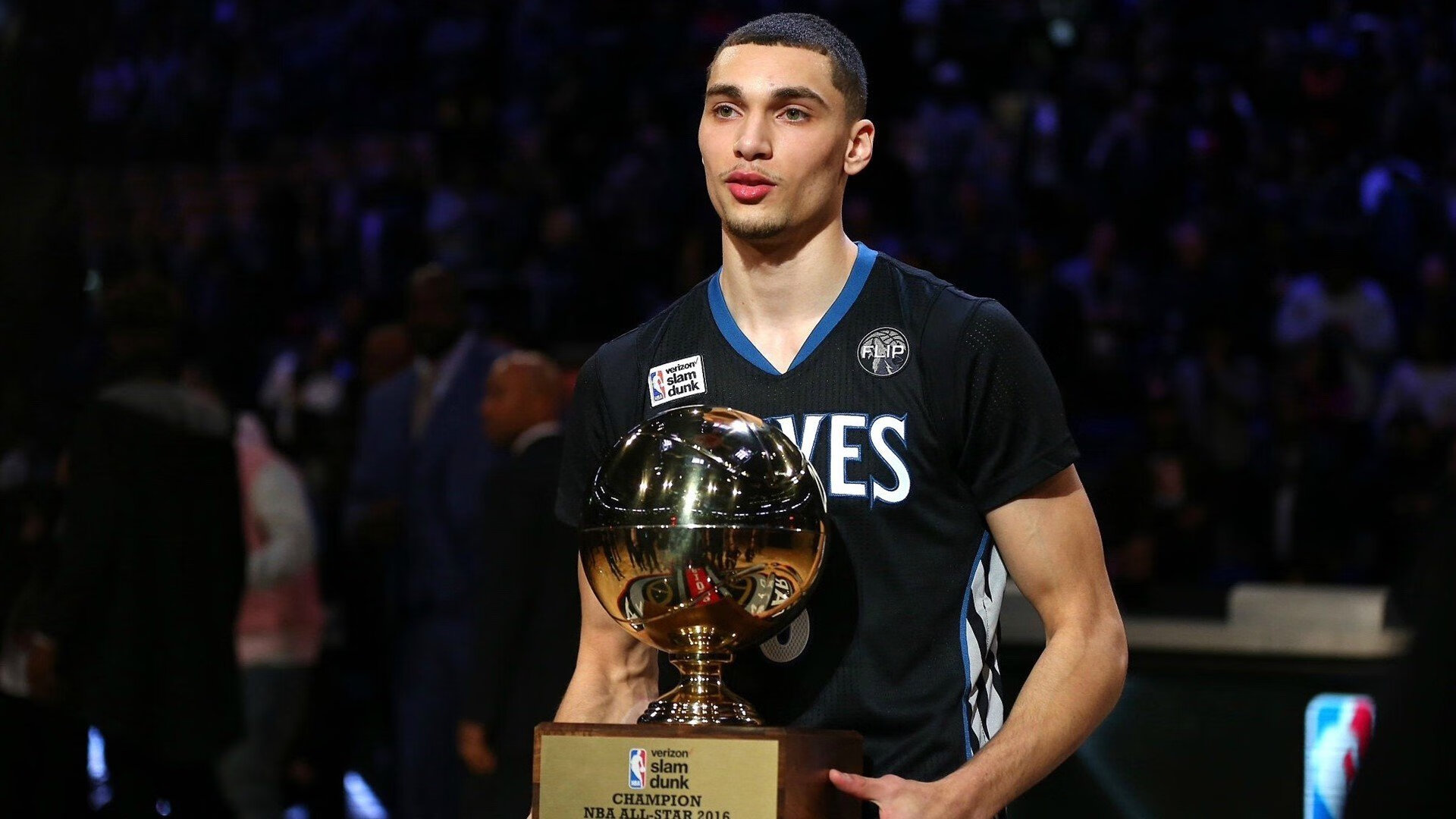 NBA逆转新规引争议，西亚卡姆赛事官方成焦点，篮网深陷风波